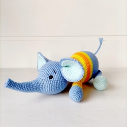 Crochet elephant